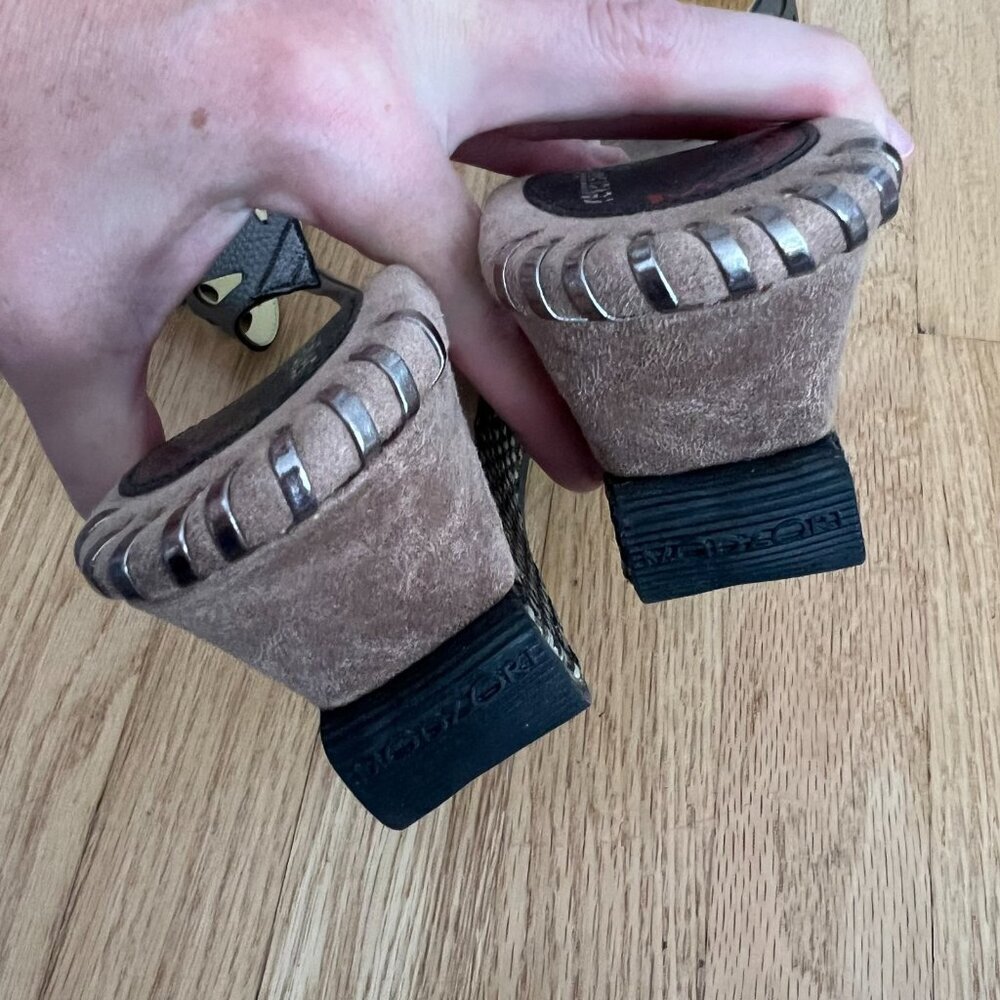 Modzori Troya 3 Butter Flip To Pewter Reversible Wedge Sandals Women's SIze 8 - Picture 7 of 9